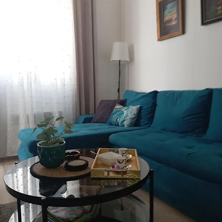 Sunny Apartment *